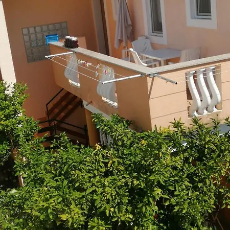 Gare Apartment *