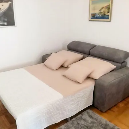 Gare Apartment